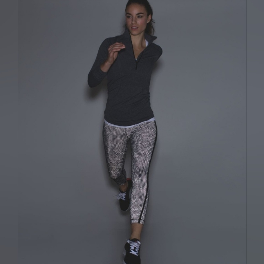 Lululemon Pace Tights *Lights Out | Size 6